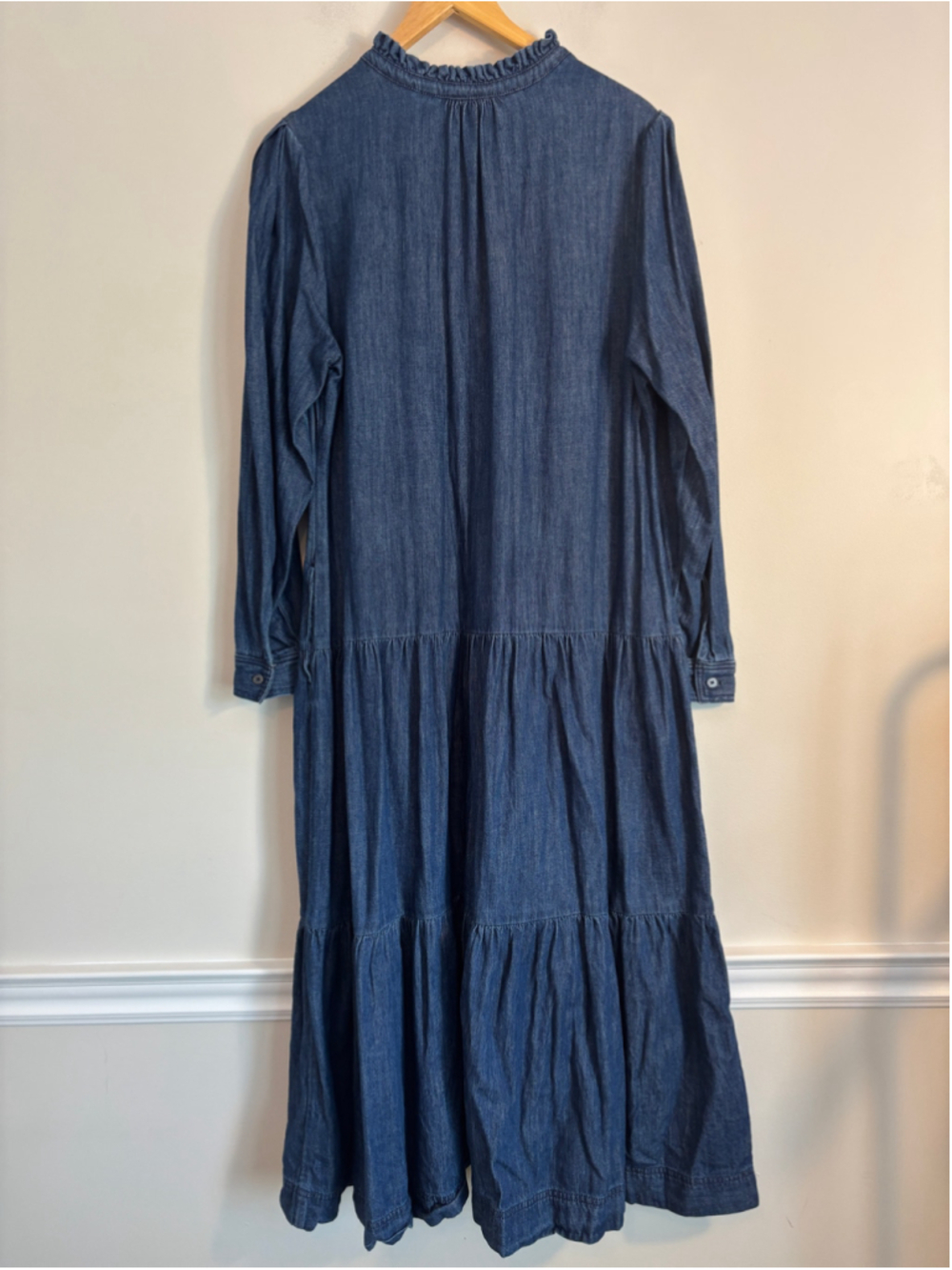 Boden Ellen Tiered Shirt Dress in Classic Mid-Vintage Denim Wash Southwestern - Picture 4 of 11